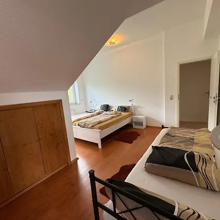 Dachgeschoss Mit Blick Ins Grüne Taunusstein