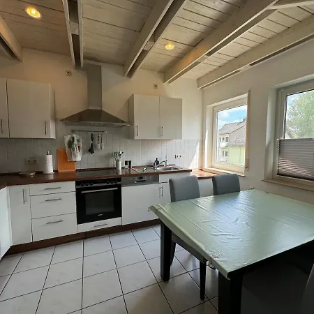 Dachgeschoss Mit Blick Ins Grüne * Taunusstein