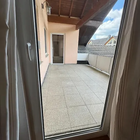 Dachgeschoss Mit Blick Ins Grüne * Taunusstein